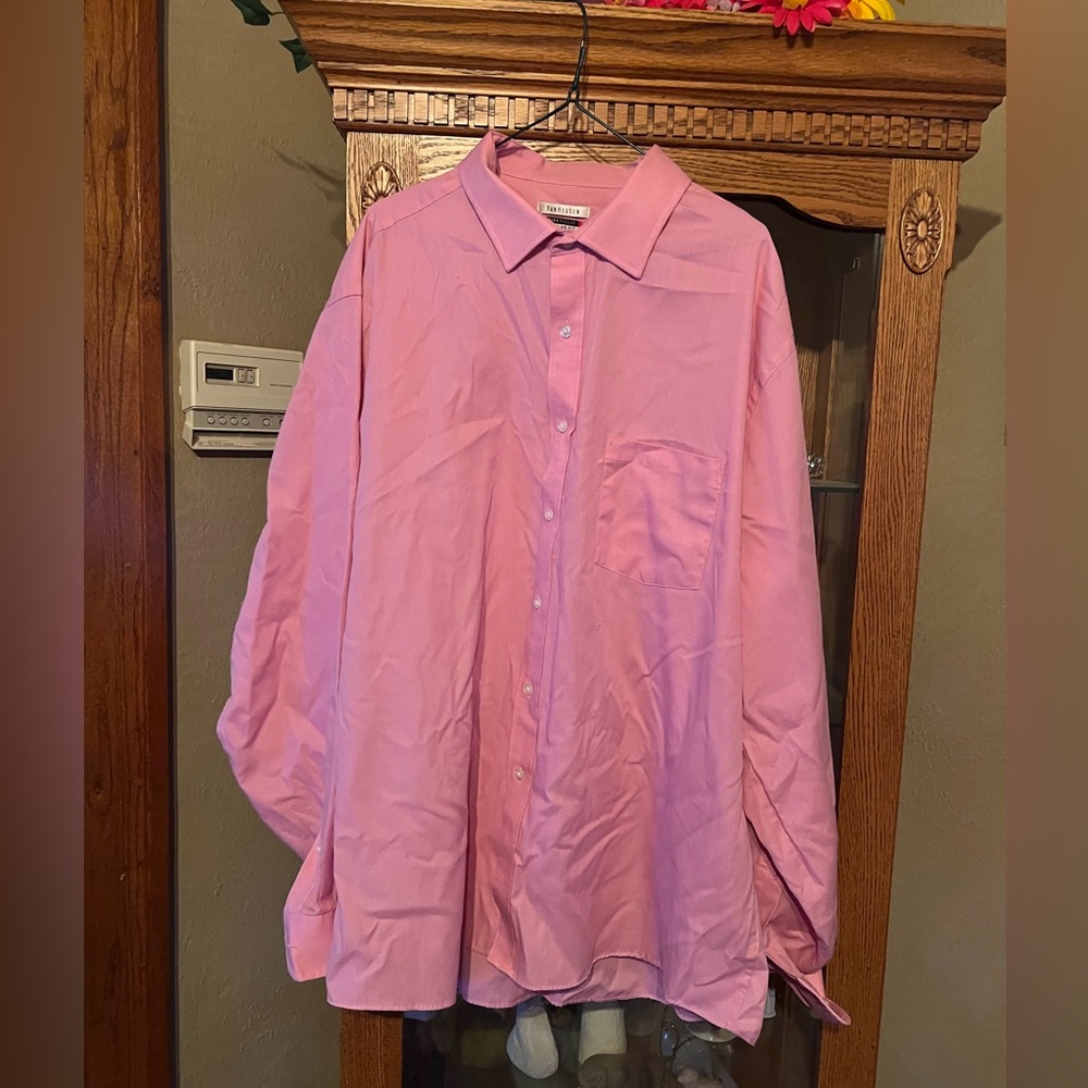 Van Heusen Men’s Dress Shirt - Neck 18 1/2 - Size 36/37